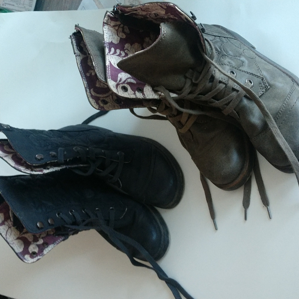 Roxy boots with quilt stitching